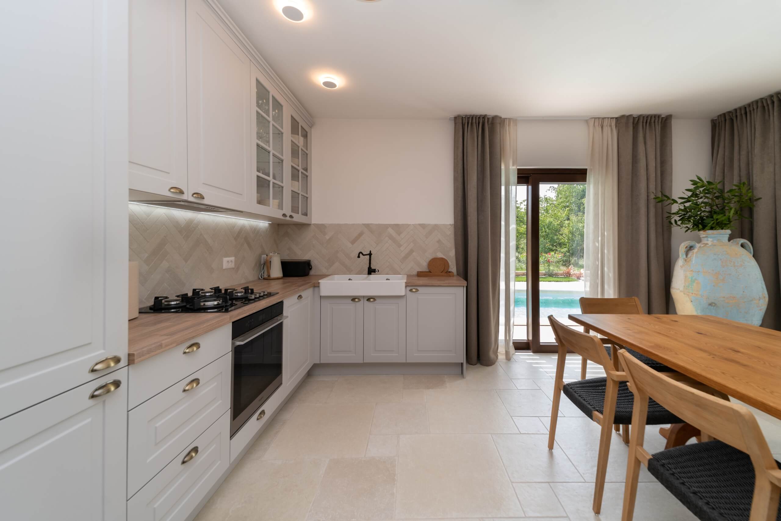 Kitchen Photo